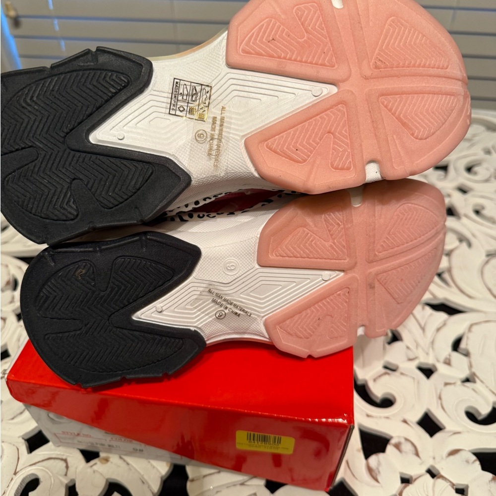 Nature Breeze Women's Chunky Dad Sneakers - Pink, White, Black Size 9 NIB - Picture 4 of 8